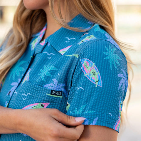 rsvlts-rsvlts-womens-short-sleeve-shirt-gator-rays-womens-stretch-seersucker-short-sleeve-shirt-gator-rays-womens-stretch-seersucker-short-sleeve-shirt