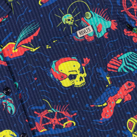 rsvlts-rsvlts-womens-short-sleeve-shirt-what-lies-beneath-womens-stretch-seersucker-short-sleeve-shirt-what-lies-beneath-womens-stretch-seersucker-short-sleeve-shirt